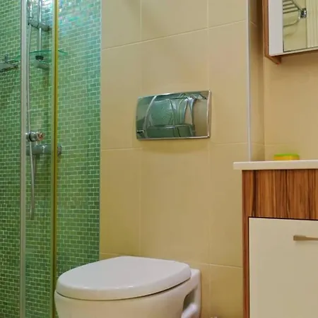 Apartman Lina 3 *